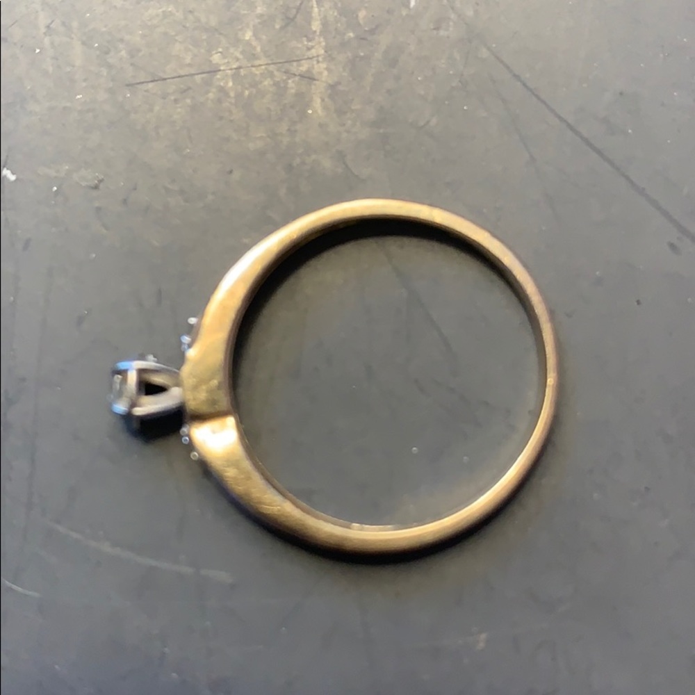 Ring - Picture 2 of 3